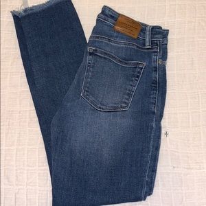 Size 25 Lucky Brand Skinny Jeans